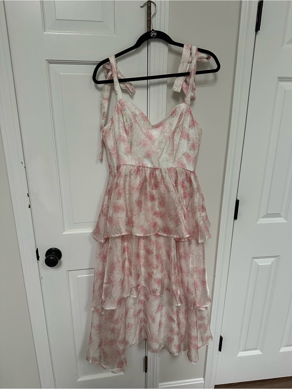 Lulu's Pink and White Floral Tie-Strap Tiered Sundress